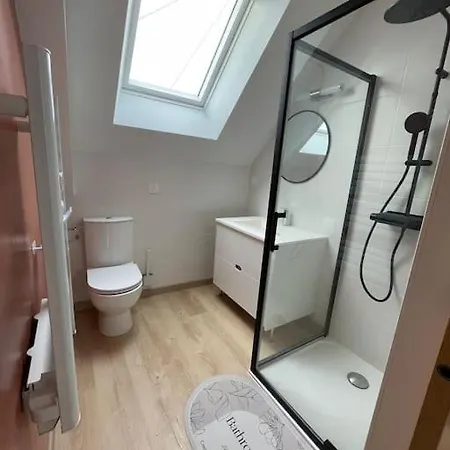 Maison Independante Avec Jardin *